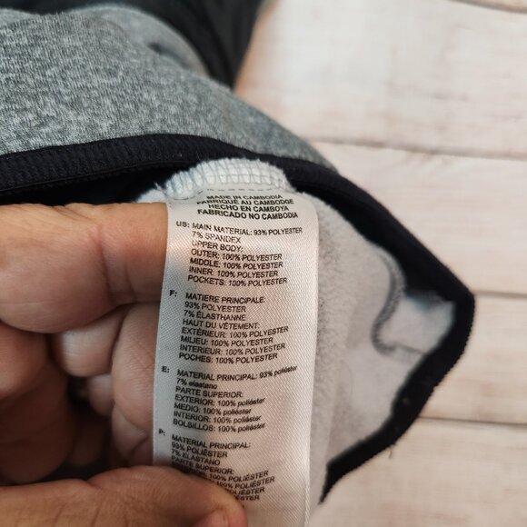 Adidas Golf Mens Puffer Vest Size S Black Gray 1/2 Zip Sleeveless Jacket Pockets - Picture 9 of 16